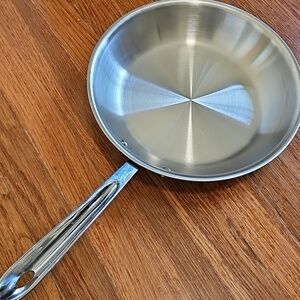 New All-Clad D5 10" Fry Pan